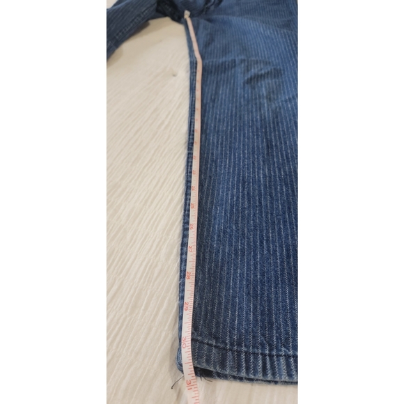 Vintage Levi's 80s inspired high rise pin stripped jeans size 7 (w25 l32) - Picture 3 of 6